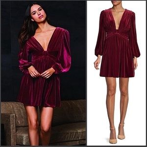 Gianni Bini Mariah Long Sleeve Plunging V-Neck Velvet Mini‎ Dress New with Tags